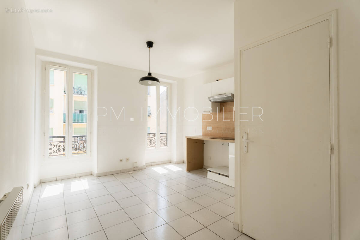 Appartement à MARSEILLE-5E