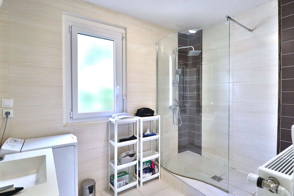 Appartement à SAINT-ANDRE-LES-VERGERS