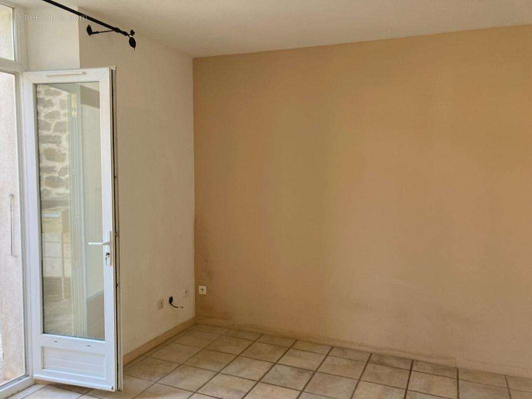 MEYRANNES (30) , Immeuble de rapport de 264 m² (4 lots) , Excellent DPE (C/A) ? Compteurs individuels - photo 18