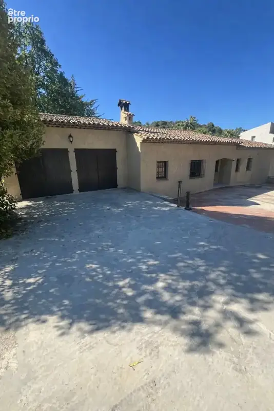 Maison à VALBONNE