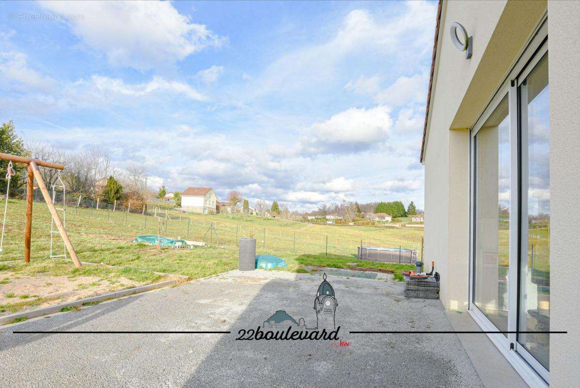 Maison à SAINT-PRIEST-TAURION