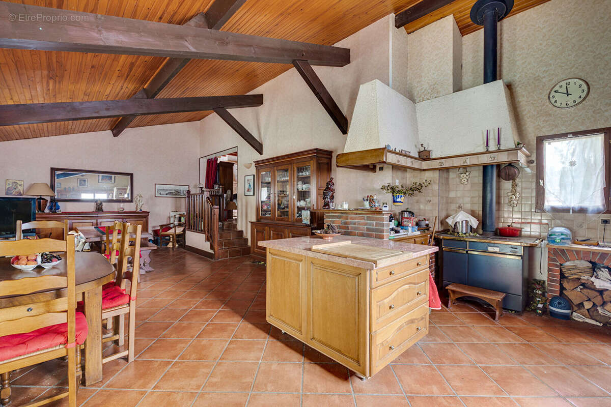 Maison à MONDONVILLE