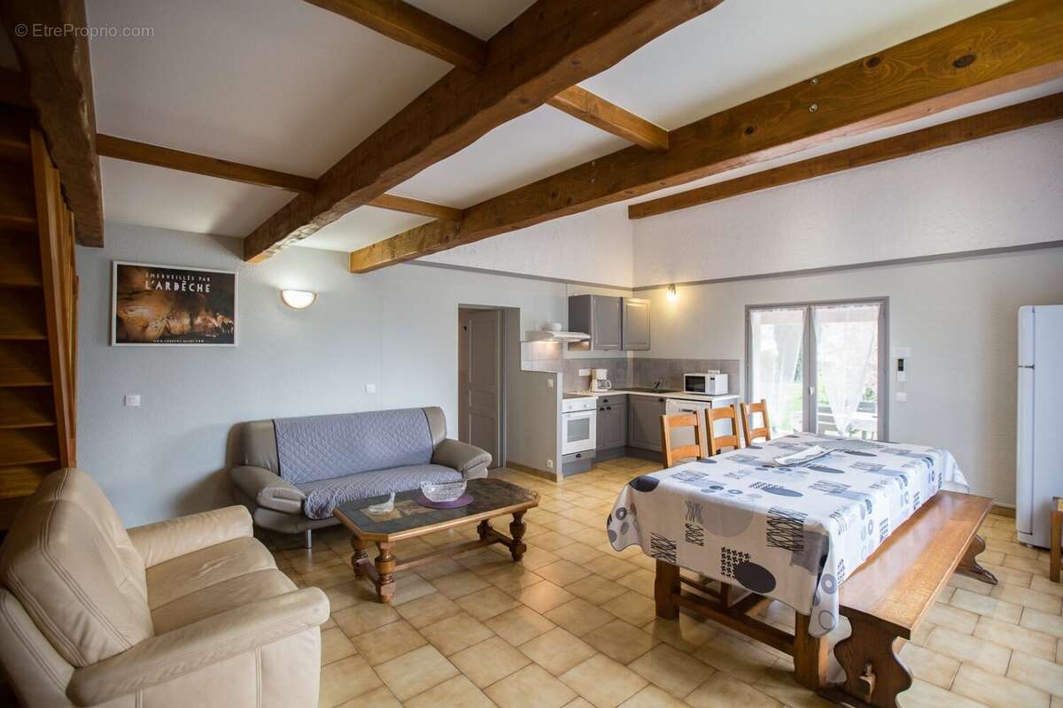 Maison à GROSPIERRES