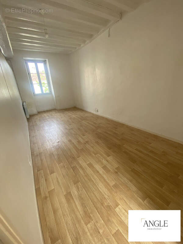 Maison à AILLIERES-BEAUVOIR