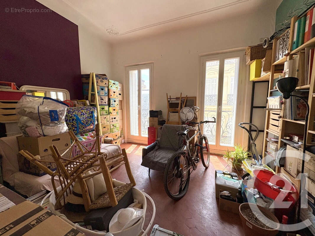 Appartement à MARSEILLE-1E