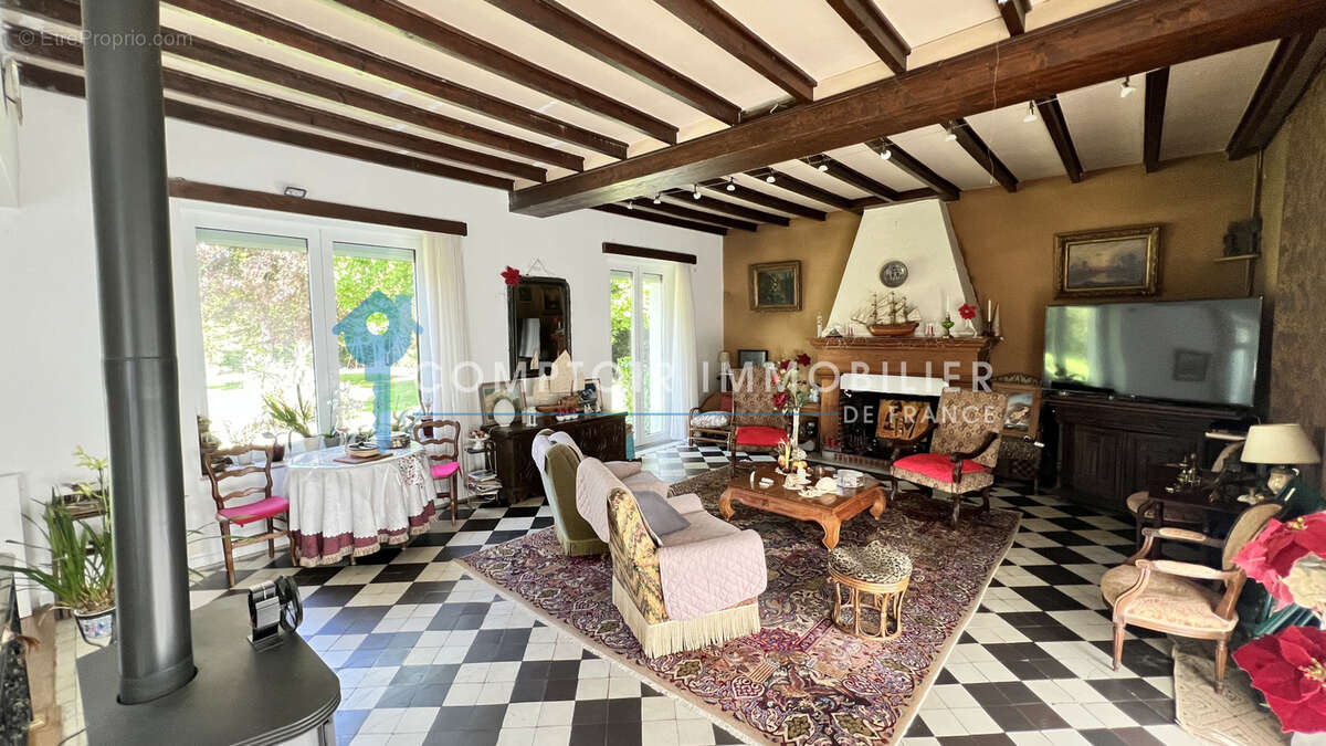 Maison à VAYRES-SUR-ESSONNE