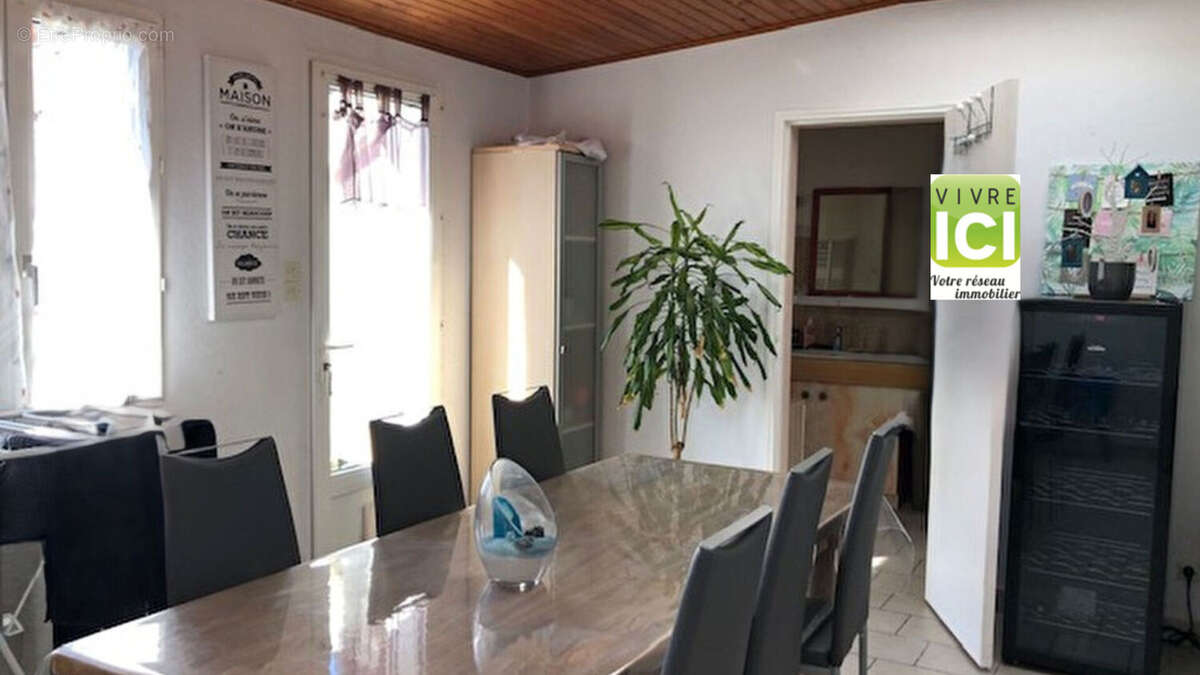 Maison à LA VARENNE