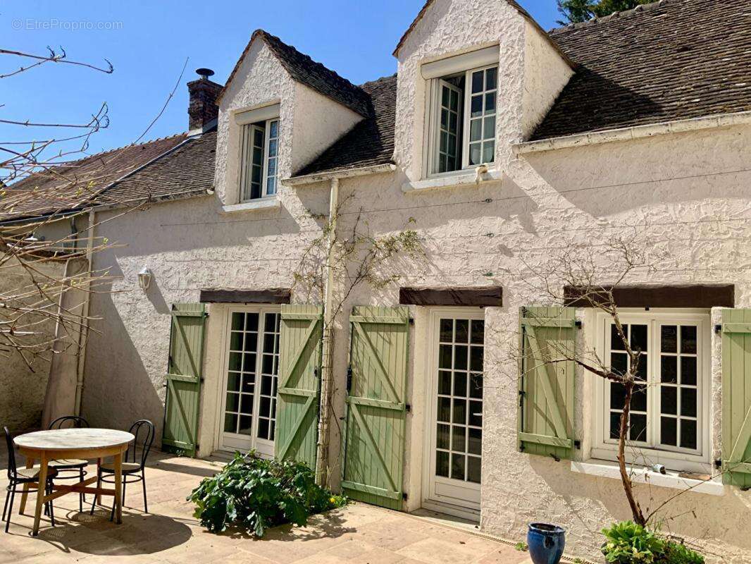 Maison à SAMOIS-SUR-SEINE