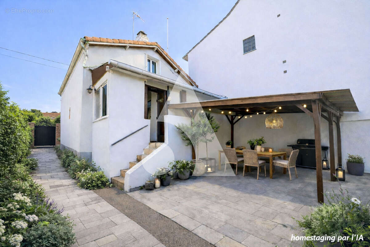 Maison à LA FRETTE-SUR-SEINE