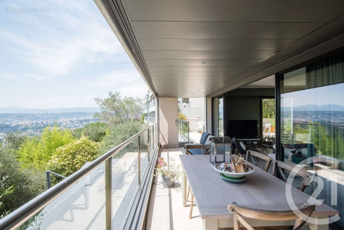Appartement à NICE
