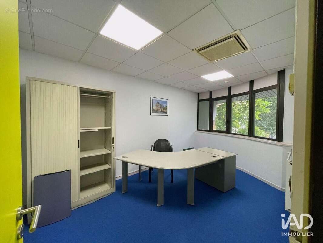 Commerce 1425 m² à Pau  - photo 5