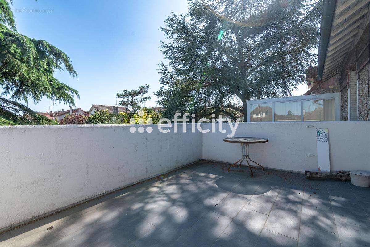 Maison à VILLENEUVE-LE-ROI