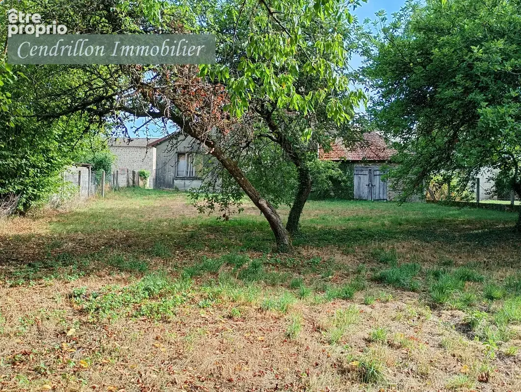 Ancien atelier de charron forgeron de 116 m2 avec sa boutique quincaillerie attenante de 56 m2 sur un terrain - photo 14