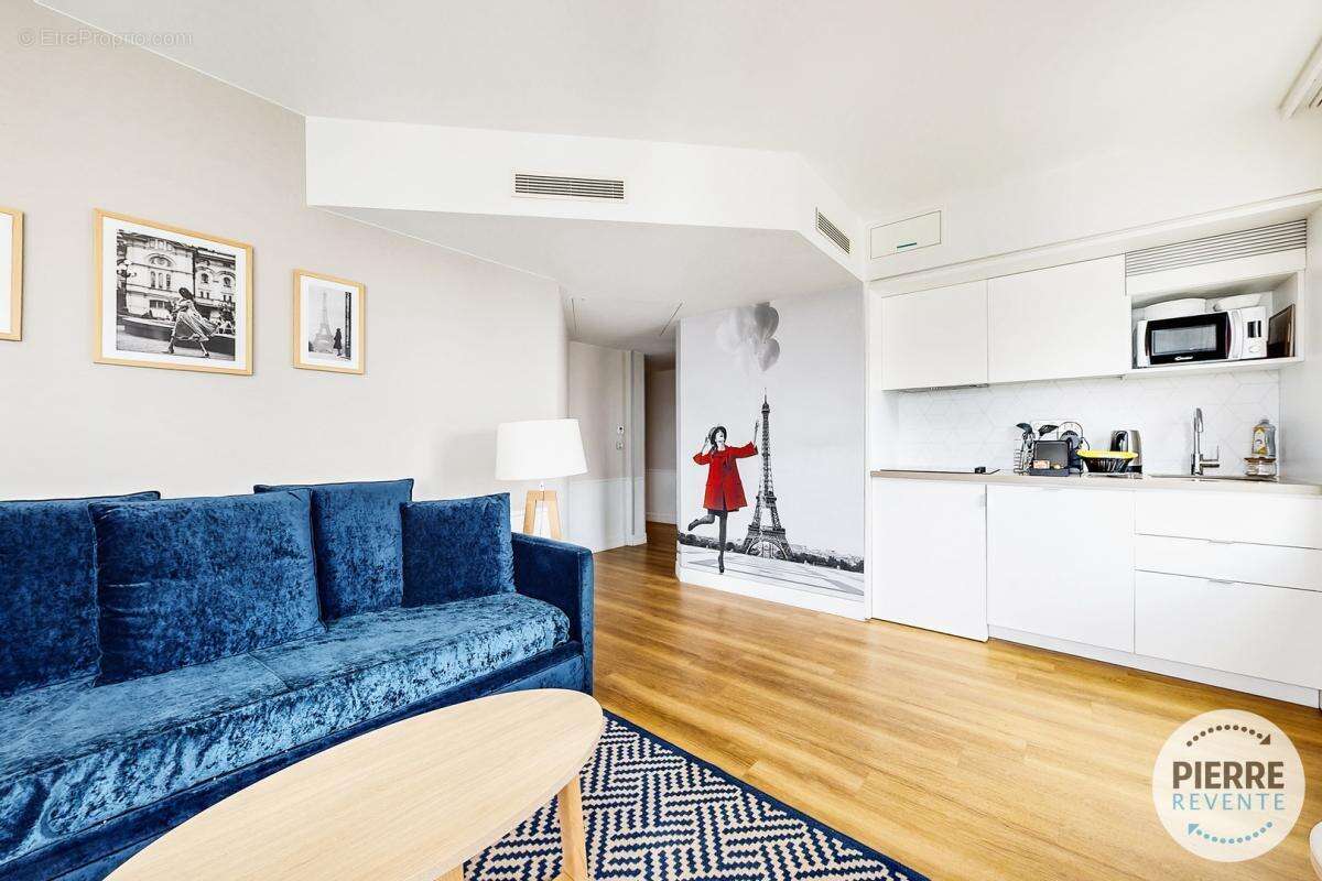 Appartement à PARIS-15E
