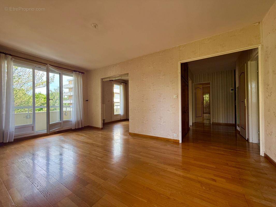 Appartement à HEROUVILLE-SAINT-CLAIR