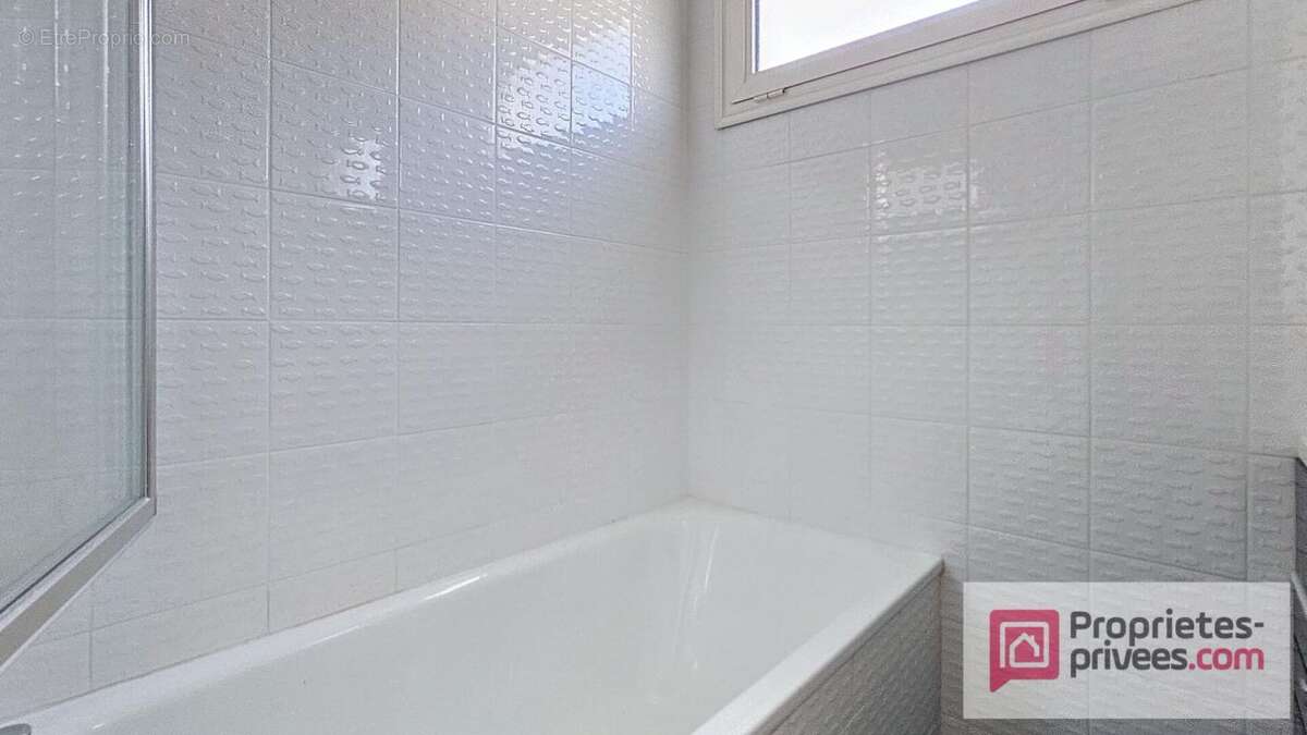 Maison à LES MATHES