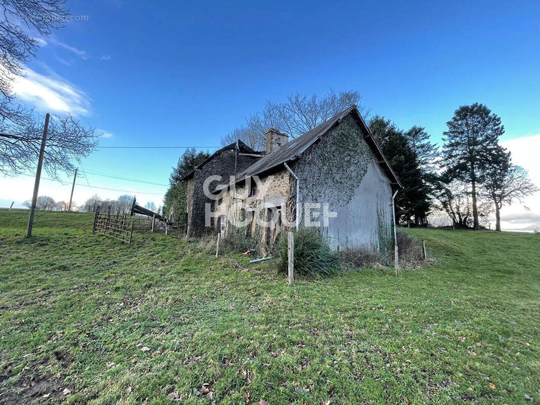 Maison à REFFUVEILLE