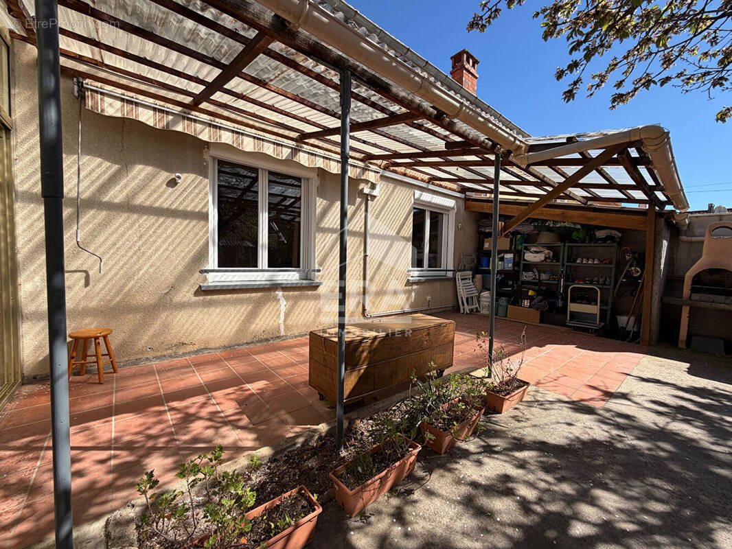 Maison à CHATEAU-ARNOUX-SAINT-AUBAN