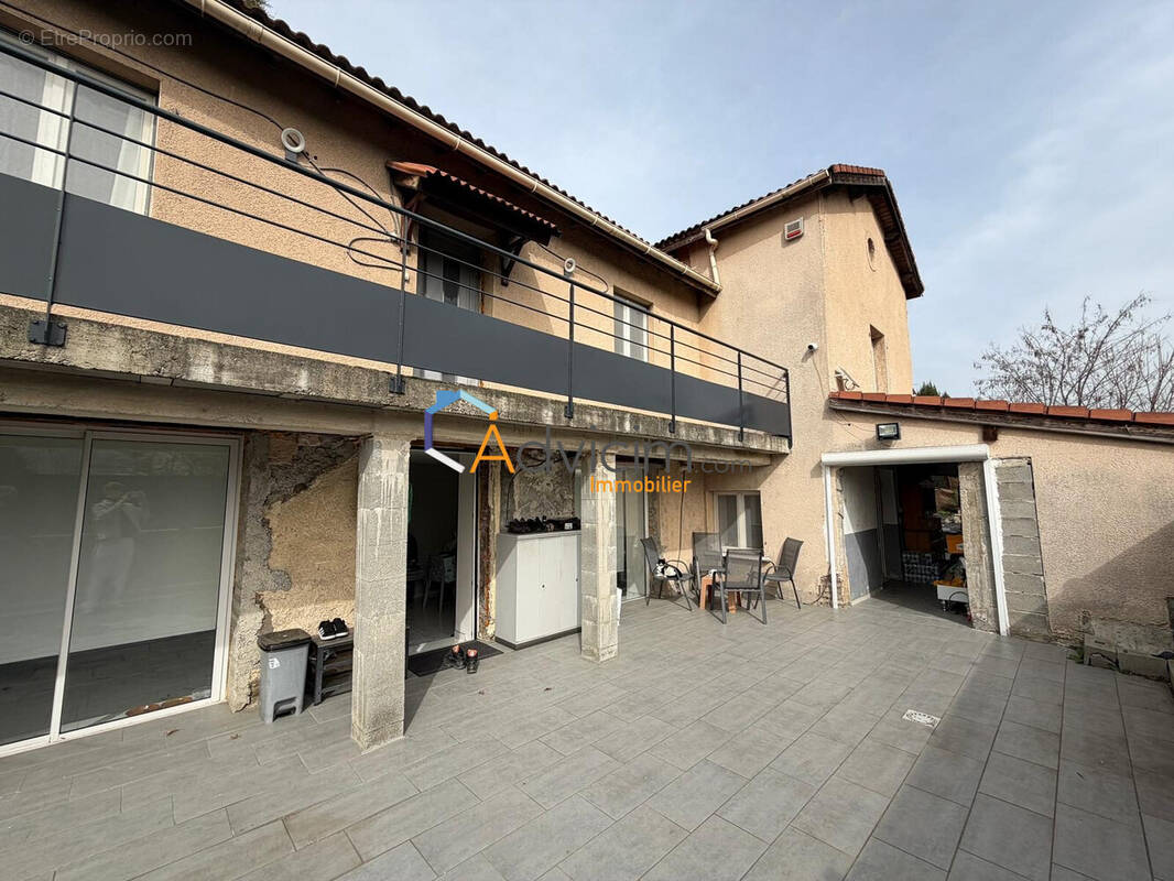 Façade - Maison à SAINT-CHAMOND