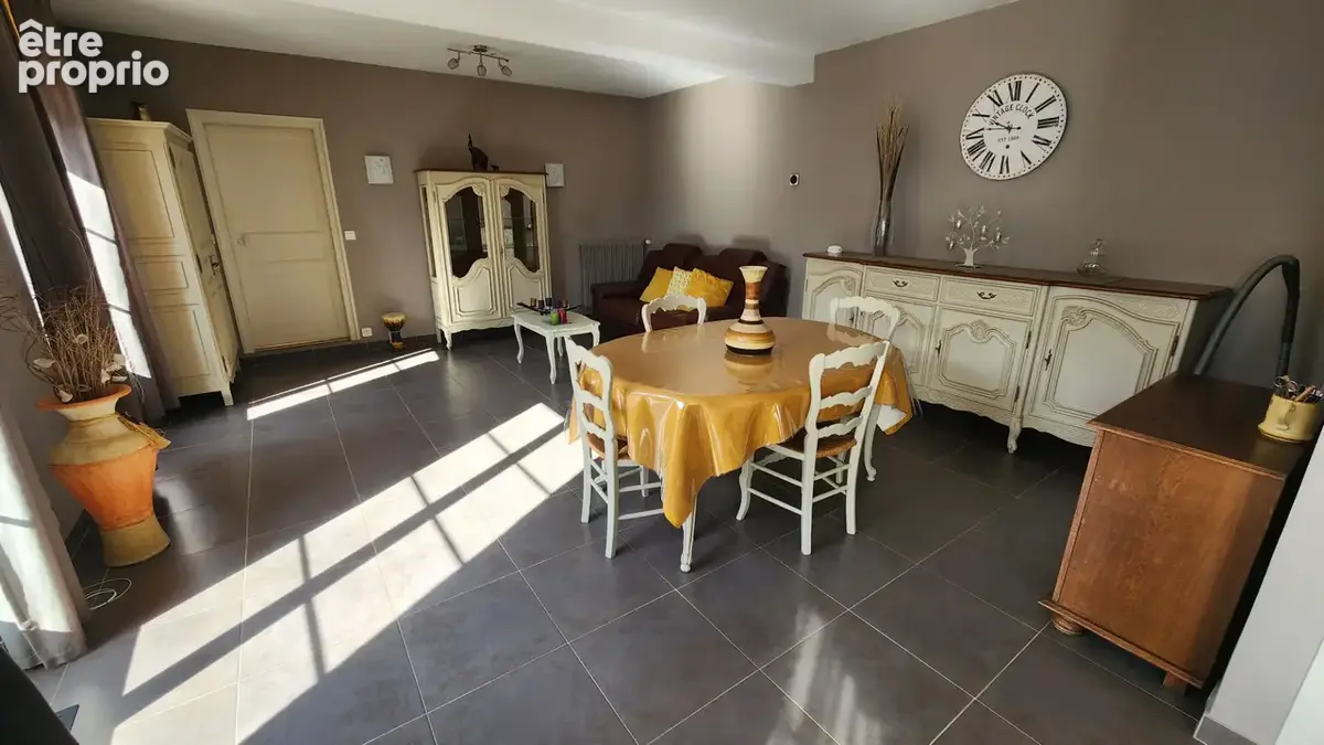 Maison ancienne renovee, centre chateauneuf avec terrain et garage - photo 2