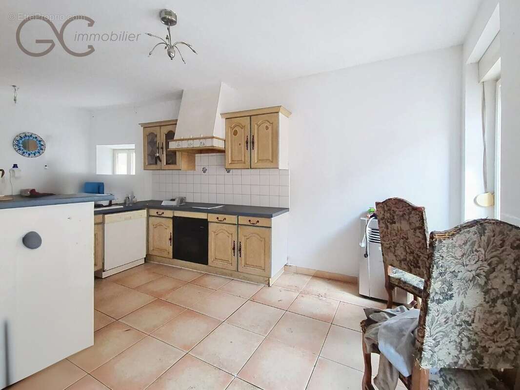 Maison à SAINT-CHINIAN