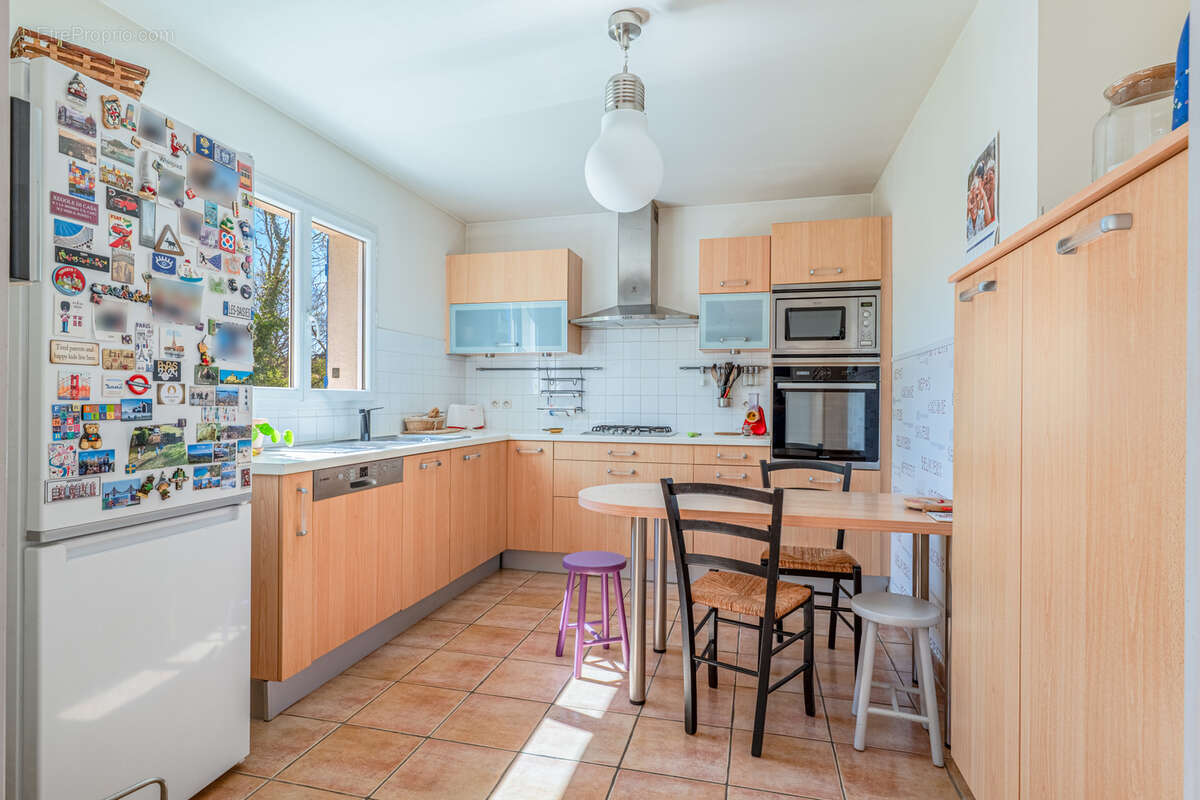 Maison à LA TOUR-DE-SALVAGNY