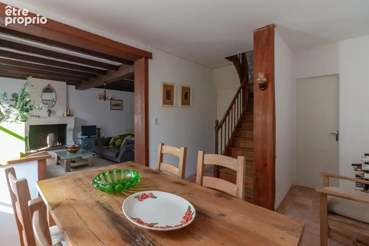 Maison de village avec jardin, garage et potentiel - photo 8