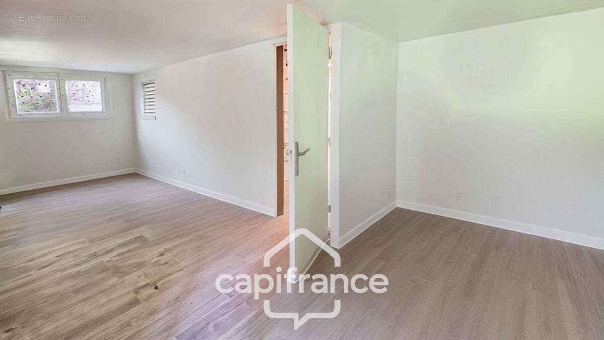  Charmante maison avec sous-sol aménagé et grand jardin à La Ferté-sous-Jouarre ! - photo 16