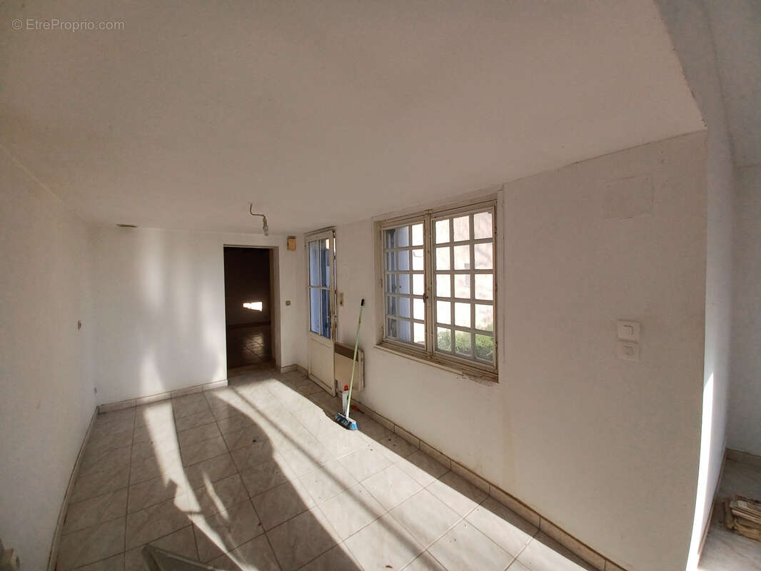 Maison à NUEIL-LES-AUBIERS