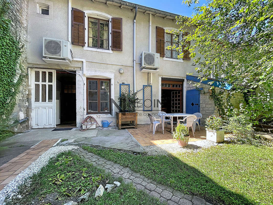 Maison Gondrecourt Le Chateau 5 pièce(s) 208.85 m2 - photo 13
