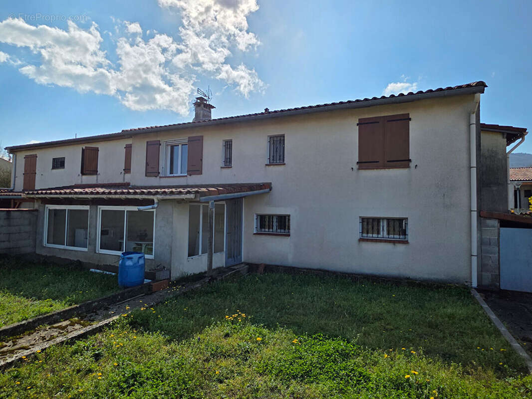 Maison à AUSSILLON