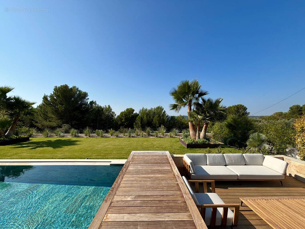 Maison à SAINT-CHAMAS