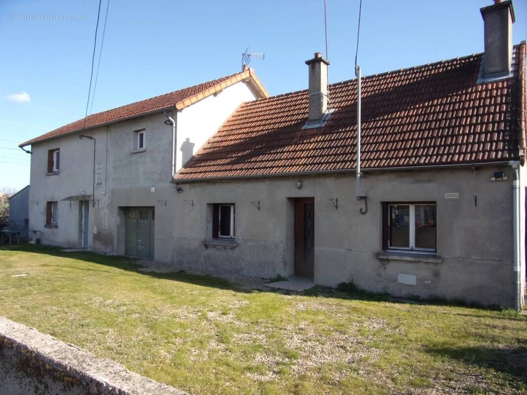 Appartement à AVERMES