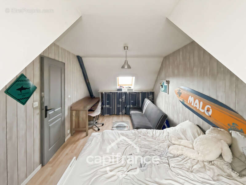 Maison à SAINT-POUANGE