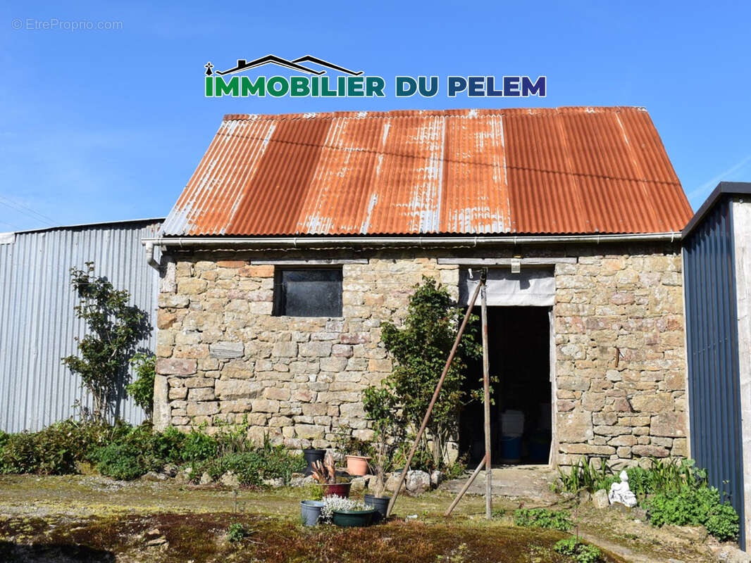 Maison à GLOMEL
