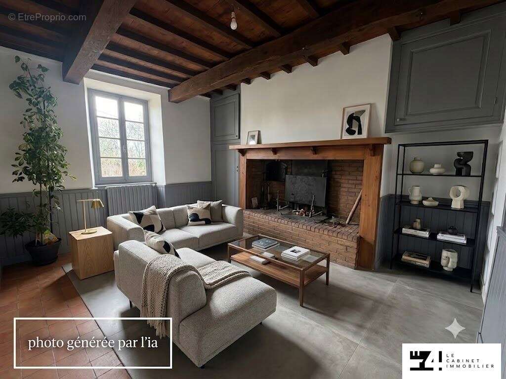 Maison à LUSSAN-ADEILHAC