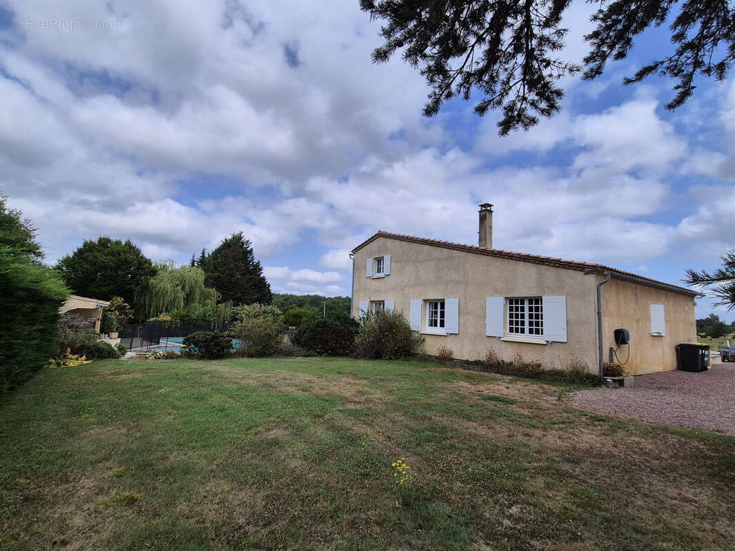 Maison à SAUVETERRE-DE-GUYENNE