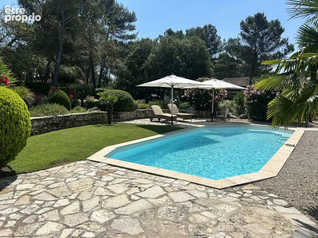 Maison 270 m² à Mallemort  - photo 2