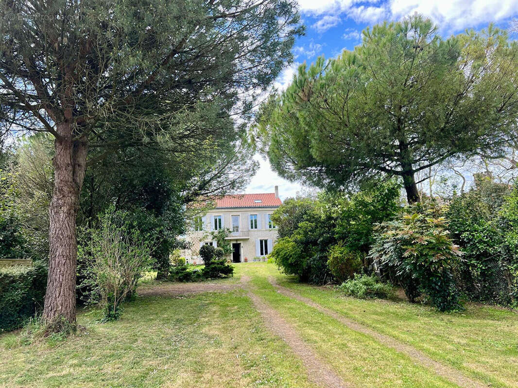 Maison à PORT-DES-BARQUES