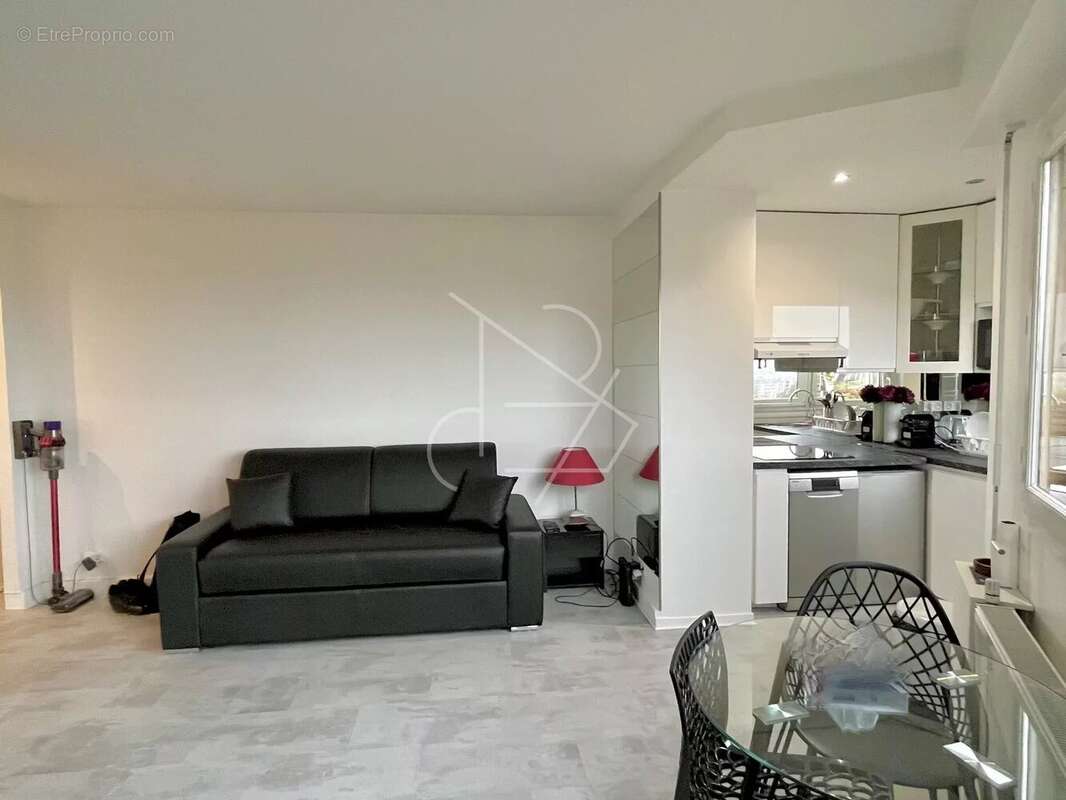 Appartement à PARIS-19E