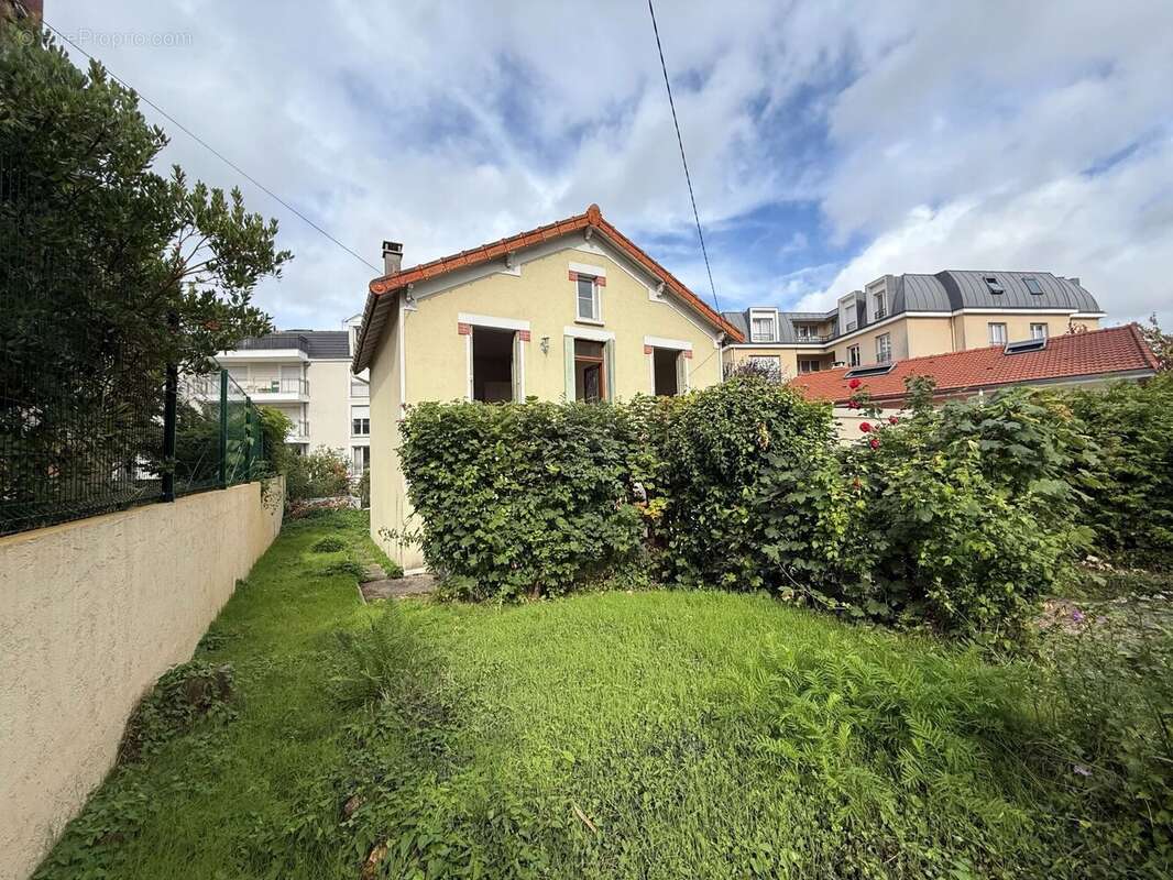 Terrain à CHATILLON