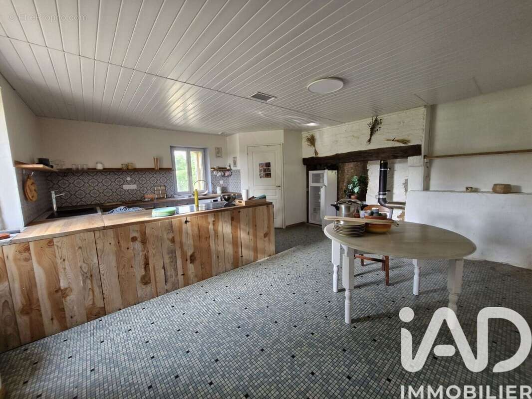 Maison 220 m² à Montesquiou  - photo 4