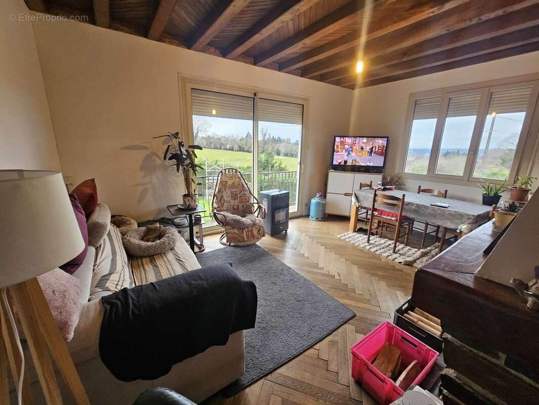 Maison 97 m² à Chateauneuf-La-Foret  - photo 3