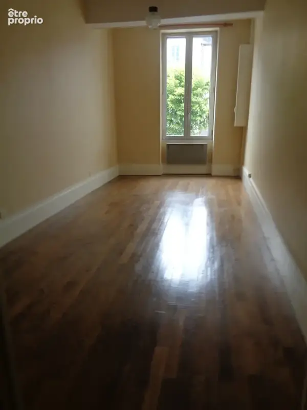 Immeuble a usage mixte avec habitation et commerce - photo 3