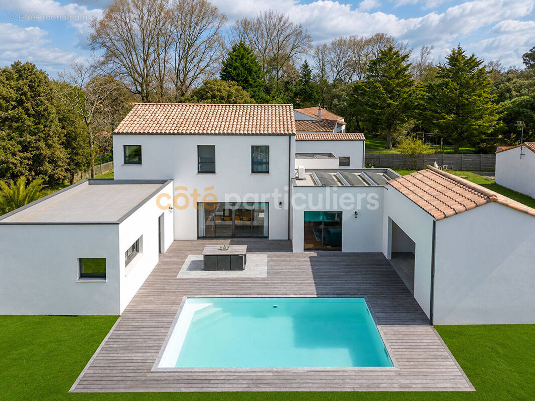 Maison à SAINT-HILAIRE-DE-RIEZ