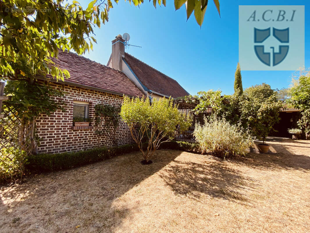 Demeure de charme et son jardin écrin, en coeur de village - photo 19