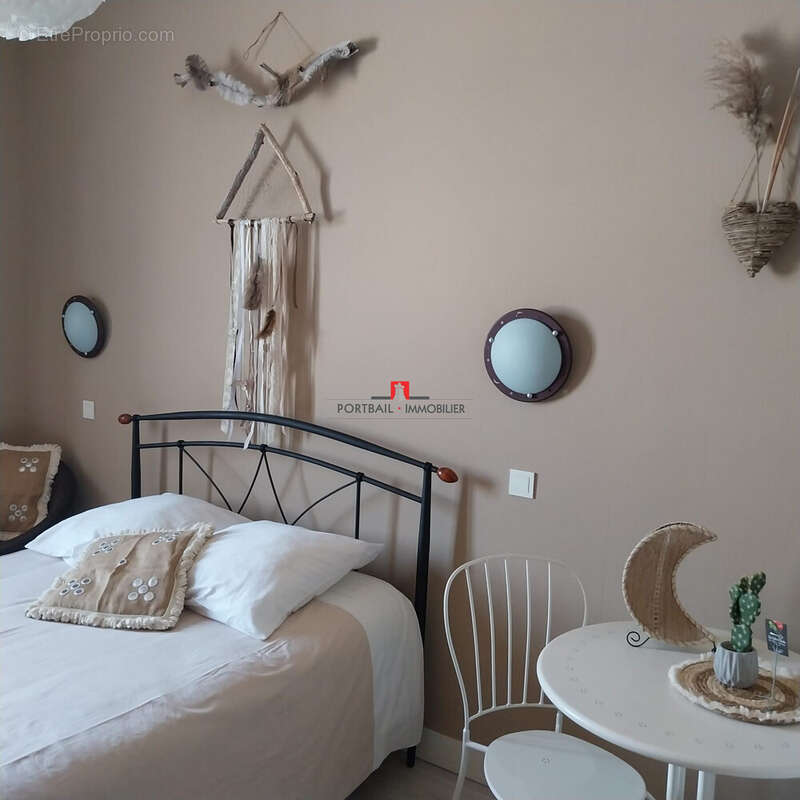 Autre à VENDAYS-MONTALIVET