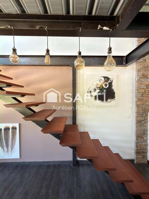 Maison 130 m² à Luzinay  - photo 3