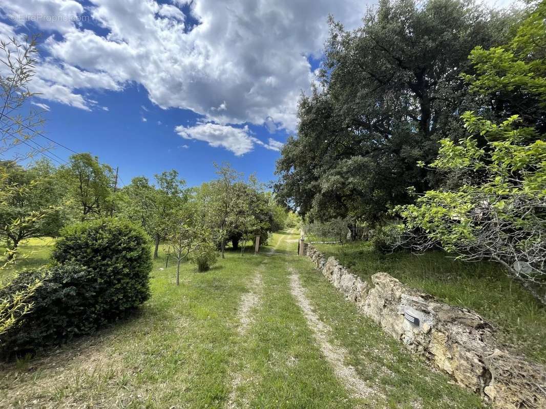 Maison à CHATEAUDOUBLE