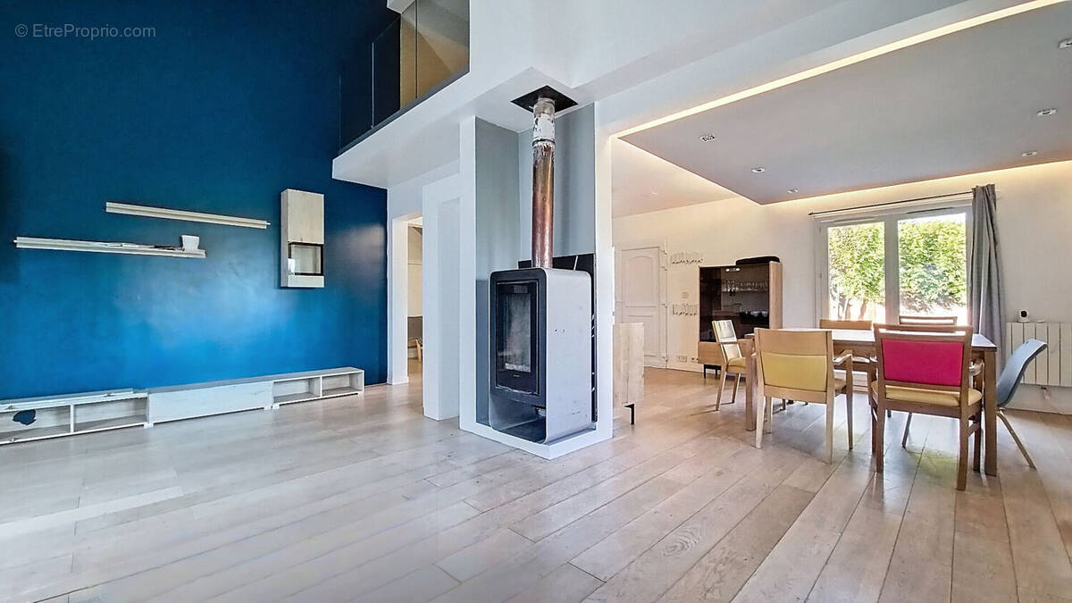 Maison à LIMEIL-BREVANNES